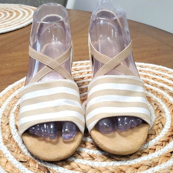 A2 by Aerosoles Women’s Boyzenberry, 6.5 Tan Wedge Sandals - Picture 2 of 10